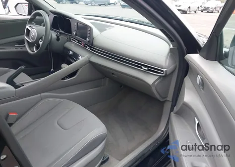 2022 Hyundai Elantra Sel z USA, uszkodzony, nr VIN KMHLM4AG5NU333620